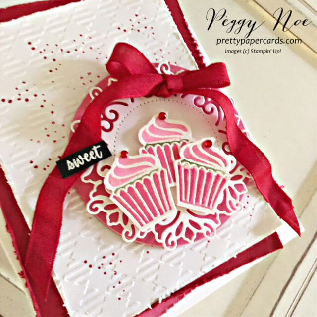 Handmade card and pillowbox created with the Sweets & Treats stamp set by Stampin' Up! created by Peggy Noe of Pretty Paper Cards #sweets&treats #sweets&treatsstampset #pillowbox #pillowboxdies #stampinup #stampingup #peggynoe #prettypapercards #palsbloghop