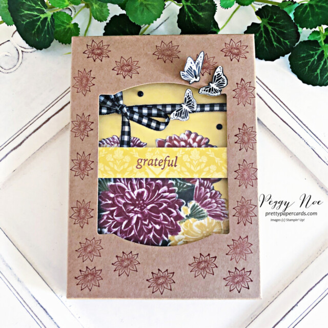Kraft Gift Box with Grateful Card made with the Rustic Harvest paper by Stampin' Up! created by Peggy Noe of Pretty Paper Cards #stampinup #peggynoe #prettypapercards #rusticharvestdsp #cottagewreathsstampset #helloharveststampset #gratefulcard #thankyoucard #thanksgivingcard #floralthankyoucard